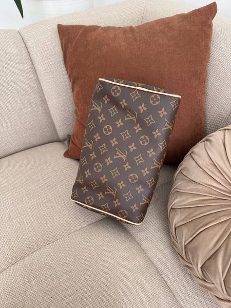 Модель в стилі Louis Vuitton Dopp Kit Toilet Pouch 27см P1054 фото