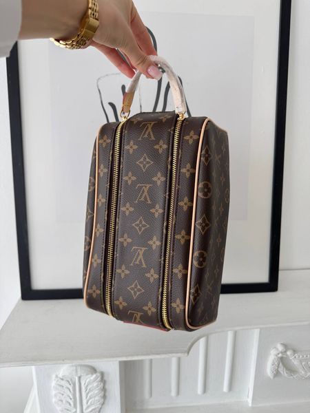 Модель в стилі Louis Vuitton Dopp Kit Toilet Pouch 27см P1054 фото