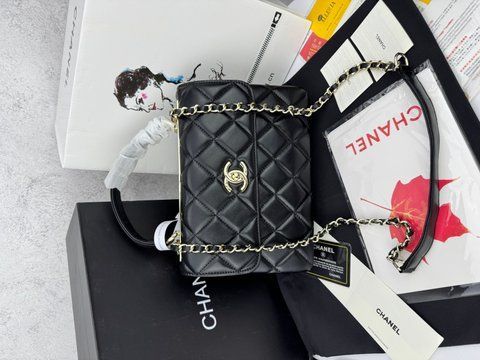 Модель в стилі Chanel Black Gold P10105 фото