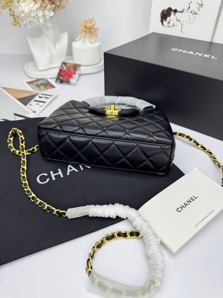 Модель в стилі Chanel Black Gold P10117 фото