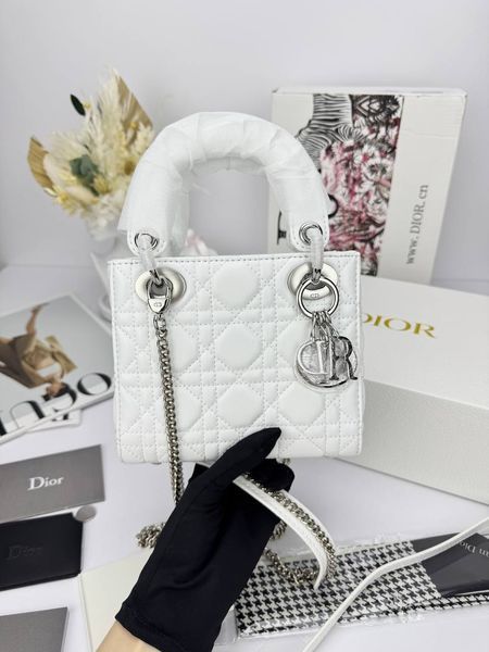 Модель в стилі Dior Lady White Silver 17см P6052 фото