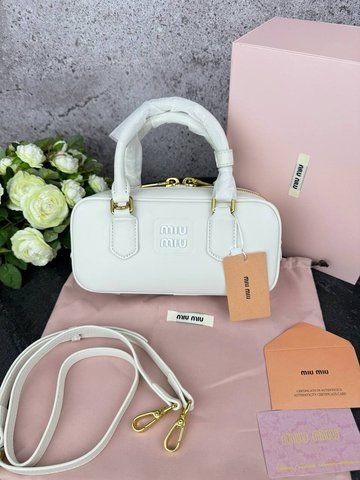Сумка в стилі Miu Miu Milk 22 см 	P17001 фото
