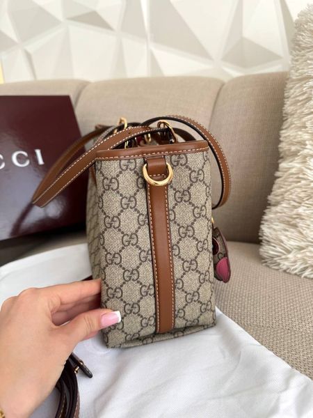 Модель в стилі Gucci 30см  P11038 фото
