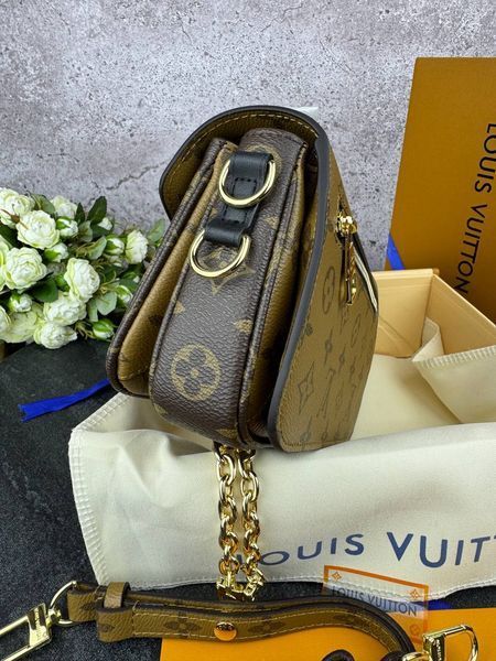 Сумка в стилі Louis Vuitton Pochette Metis East West P1022 фото