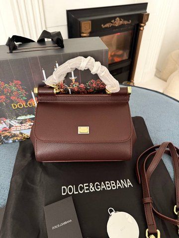 Модель в стил Dolce & Gabbana Sicily Chocolateі 20см P19019  фото