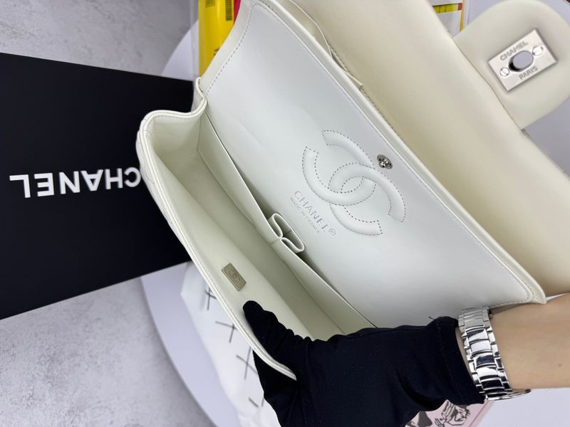 Модель в стилі Chanel Milk Silver P10099 фото