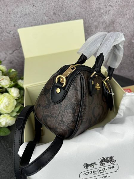 Модель в стилі Coach Roman Black 18см P9026 фото