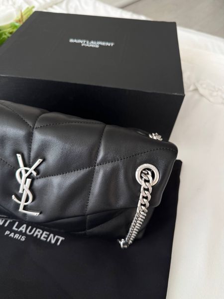 Модель в стилі  Yves Saint Laurent Puffer Black Silver 28см P5064 фото