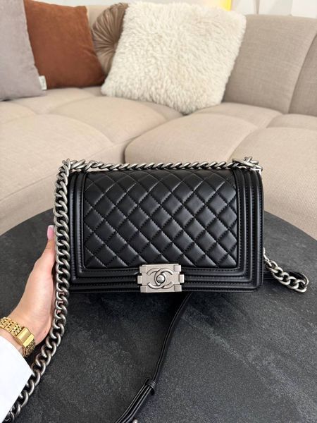 Модель в стилі Chanel Boy Black Silver 25см 	P10160 фото