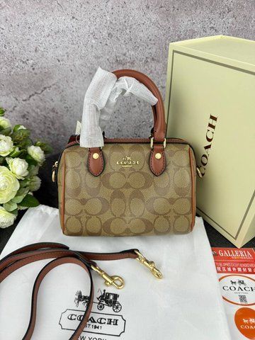 Сумка в стилі Coach Brown P9027 фото