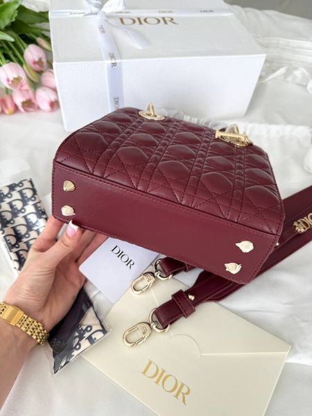 Модель в стилі Dior Lady Burgundy Gold 20см  P6067 фото
