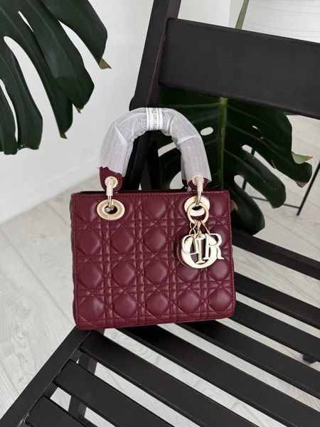 Модель в стилі Dior Lady Burgundy Gold 20см  P6067 фото