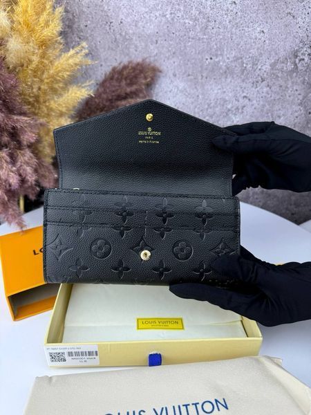 Модель в стилі Louis Vuitton Black W0014 фото