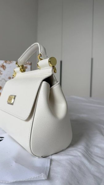 Модель в стилі Dolce & Gabbana White 21см 143-1 фото