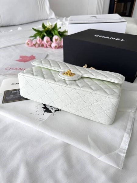 Модель в стилі Chanel Milk Gold Texture P10113 фото