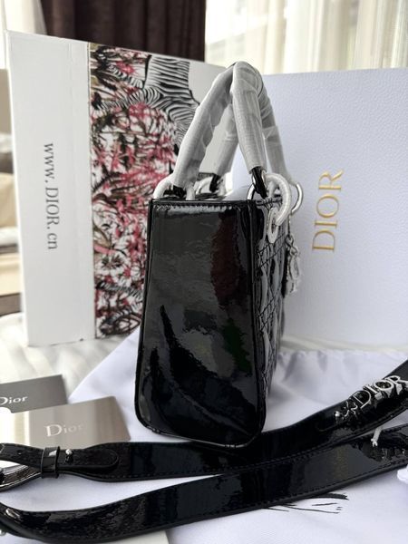 Модель в стилі  Dior Lady Black Silver 20см P6072 фото