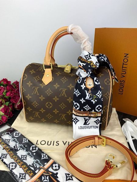 Модель в стилі Louis Vuitton Speedy Bandouliere 25 P1015 фото