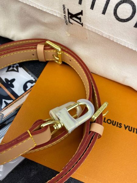 Модель в стилі Louis Vuitton Speedy Bandouliere 25 P1015 фото
