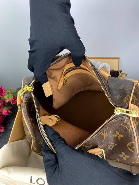 Модель в стилі Louis Vuitton Speedy Bandouliere 25 P1015 фото