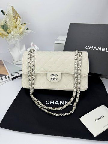 Модель в стилі Chanel Milk Silver Texture P10106 фото