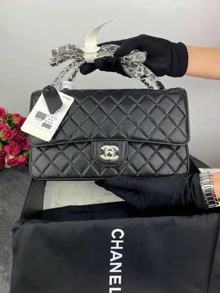 Модель в стилі Chanel Black Texture 25см  P10011 фото