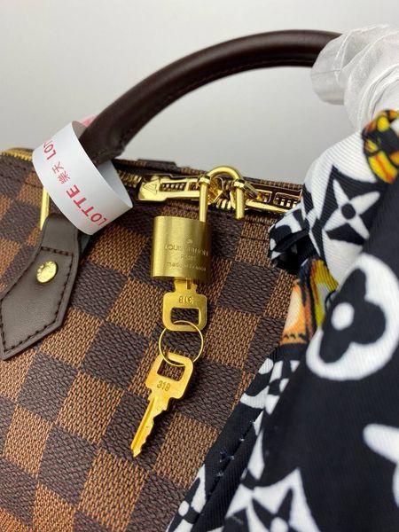 Модель в стилі Louis Vuitton Speedy Bandouliere 25 P1014 фото