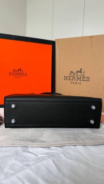 Модель в стилі Hermes Kelly 22 Black Silver 145-2 фото