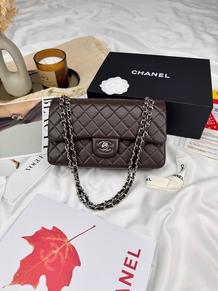 Модель в стилі Chanel Chocolate Silver P10103 фото