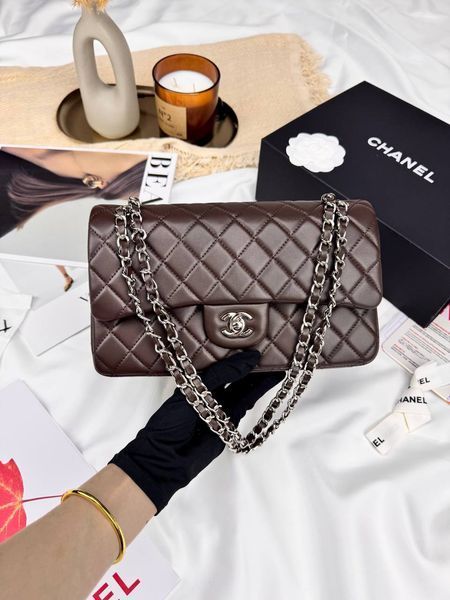 Модель в стилі Chanel Chocolate Silver P10103 фото
