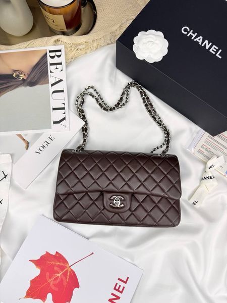 Модель в стилі Chanel Chocolate Silver P10103 фото
