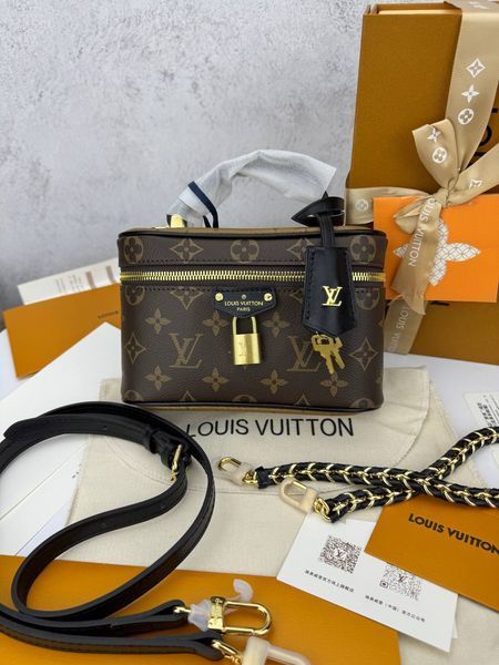 Модель в стилі Louis Vuitton Vanity PM Brown 19 см 	P1032 фото