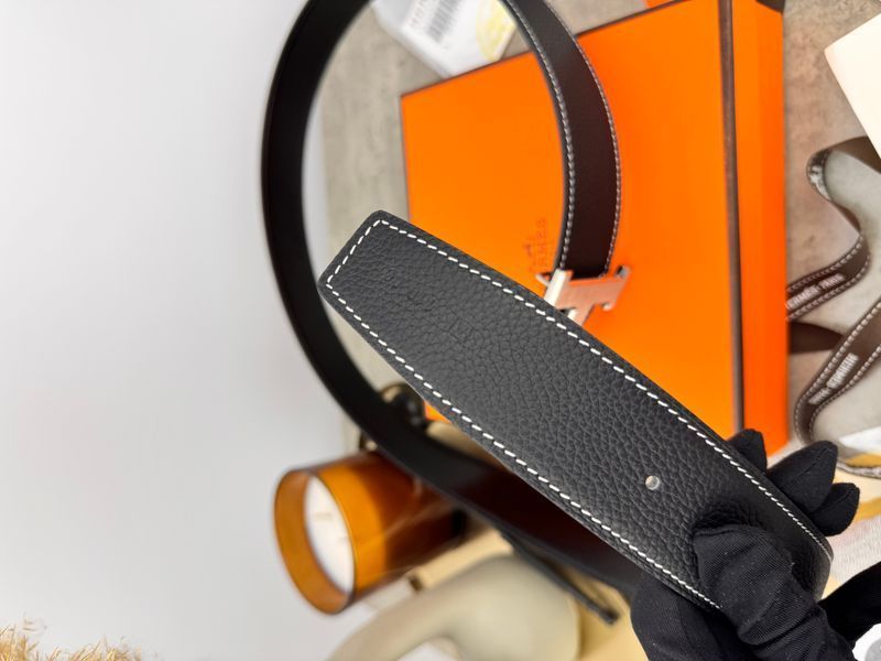 Модель в стилі Hermes Black Silver R0022 фото