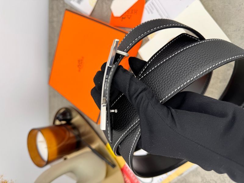 Модель в стилі Hermes Black Silver R0022 фото