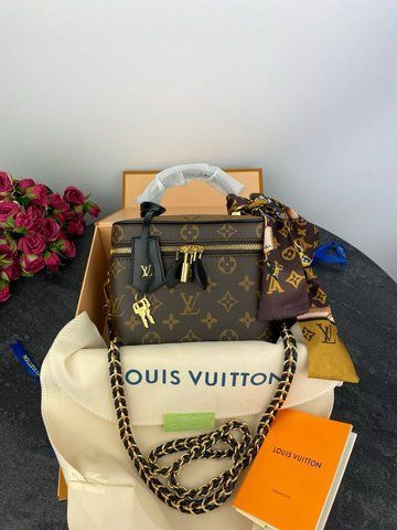 Модель в стилі Louis Vuitton Vanity PM Brown 17 см 	P1012 фото