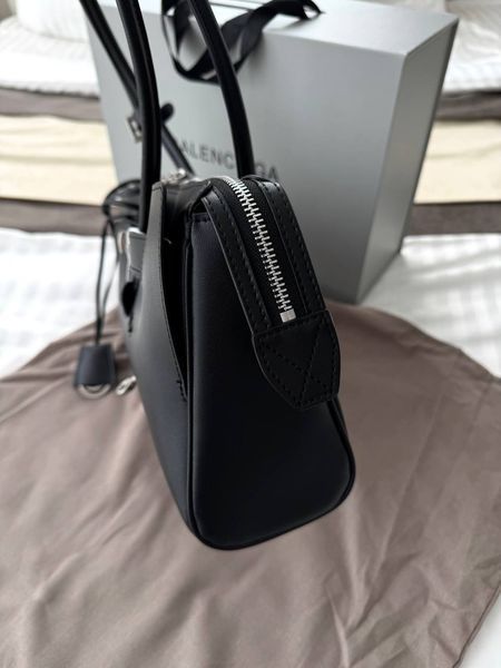Модель в стилі  Balenciaga bel air Black Silver 36см  P18029 фото