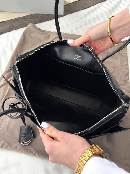Модель в стилі  Balenciaga bel air Black Silver 36см  P18029 фото