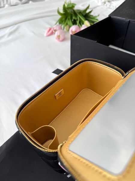 Модель в стилі Chanel Black (з дзеркалом) 17 см P10081 фото