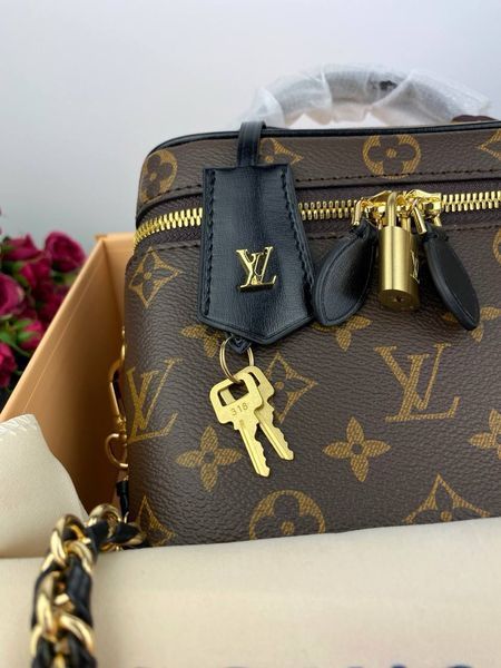 Модель в стилі Louis Vuitton Vanity PM Brown 17 см 	P1012 фото