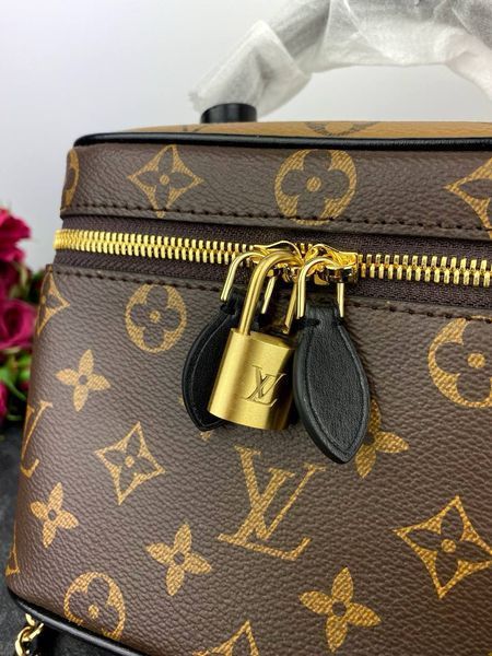 Модель в стилі Louis Vuitton Vanity PM Brown 17 см 	P1012 фото