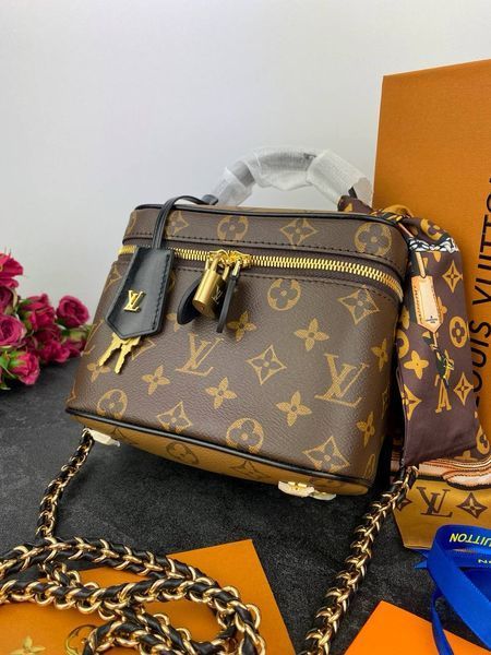 Модель в стилі Louis Vuitton Vanity PM Brown 17 см 	P1012 фото
